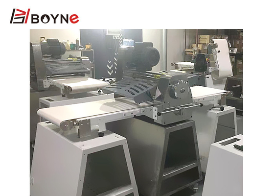 0.55kw 220V Bakery Processing Equipment Bread Shop Table Top Dough Croissant Sheeter